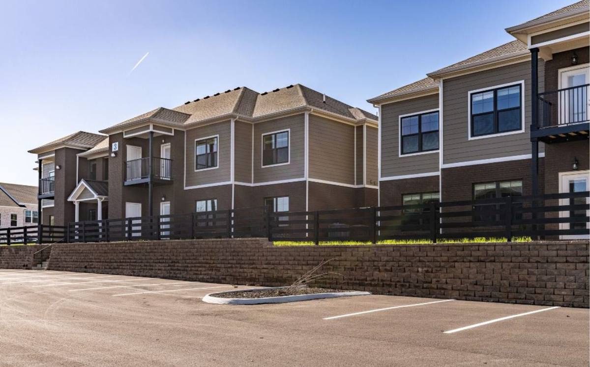 Apartment for rent at 173 Traditions Blvd, Bowling Green, KY 42103
