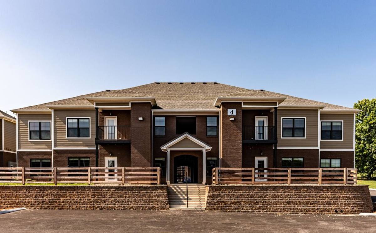 Apartment for rent at 173 Traditions Blvd, Bowling Green, KY 42103