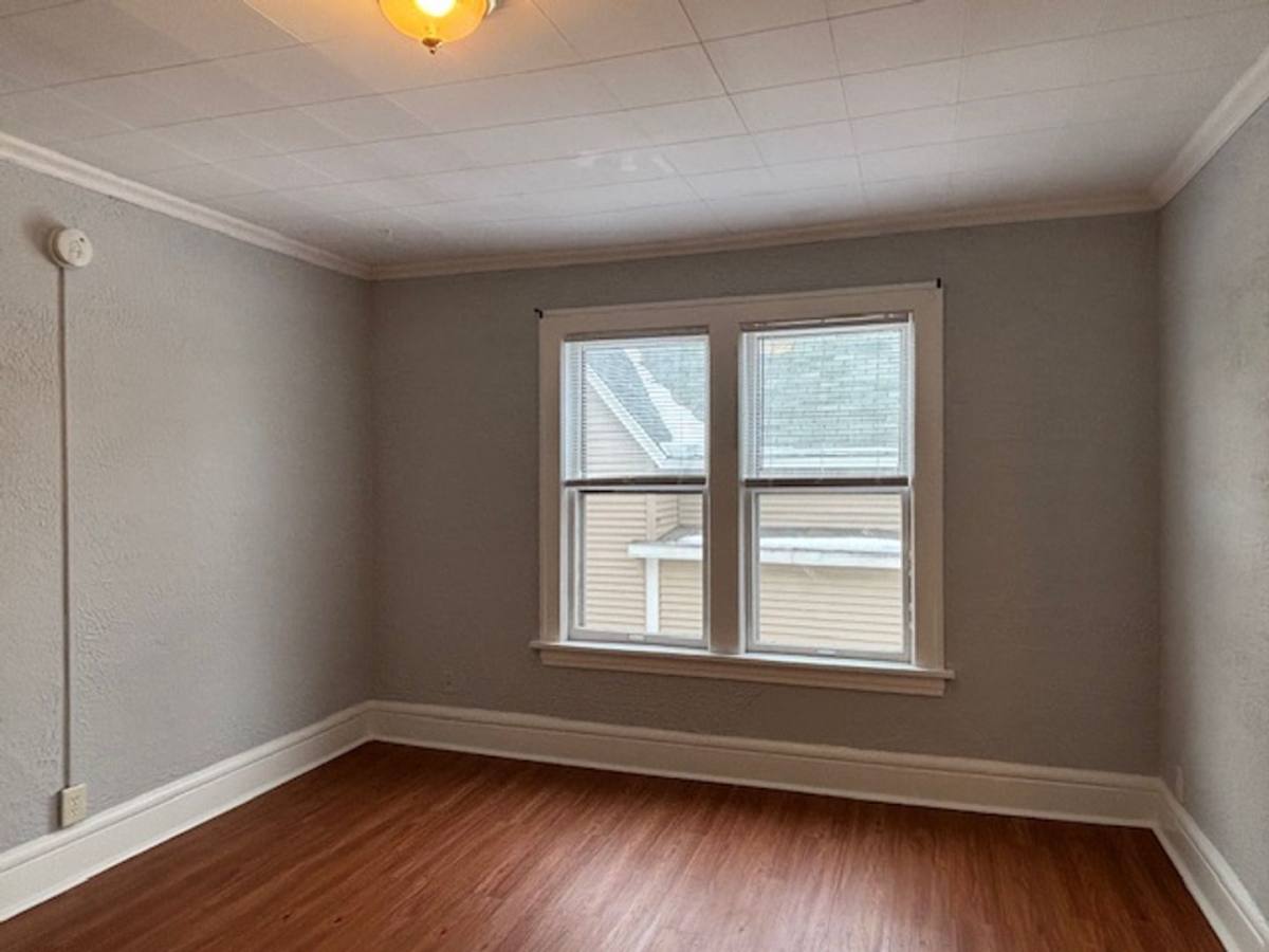 Apartment for rent at 580 Thomas Ave W, Saint Paul, MN 55103