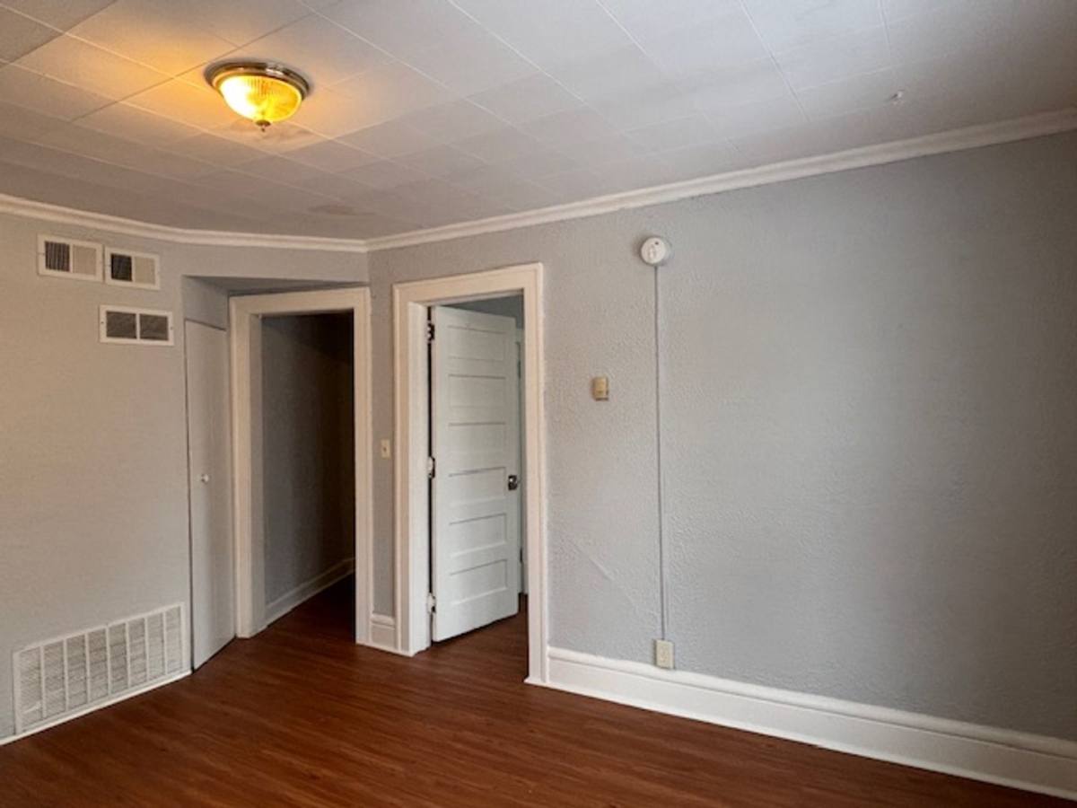 Apartment for rent at 580 Thomas Ave W, Saint Paul, MN 55103