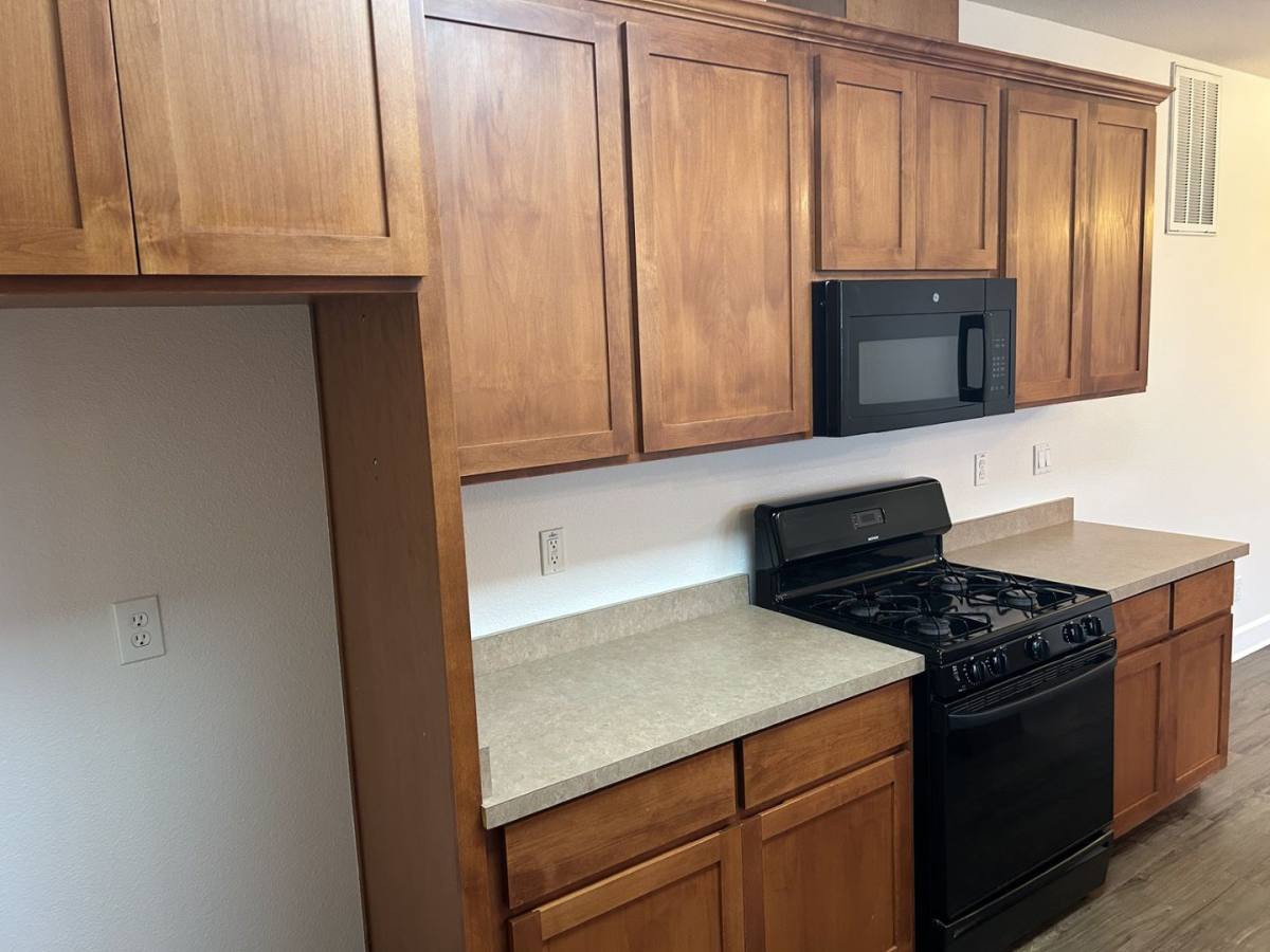 Apartment for rent at 403-405 Gilcrest Ave, Vallejo, CA 94591