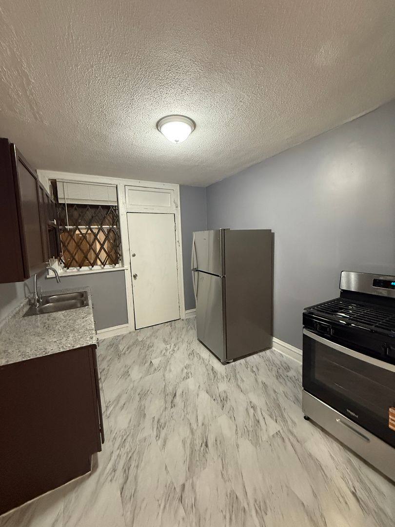Apartment for rent at 1651 E 74th Place, Chicago, IL 60649
