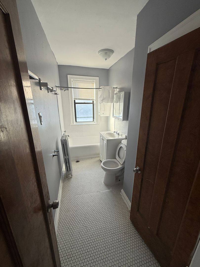 Apartment for rent at 1651 E 74th Place, Chicago, IL 60649