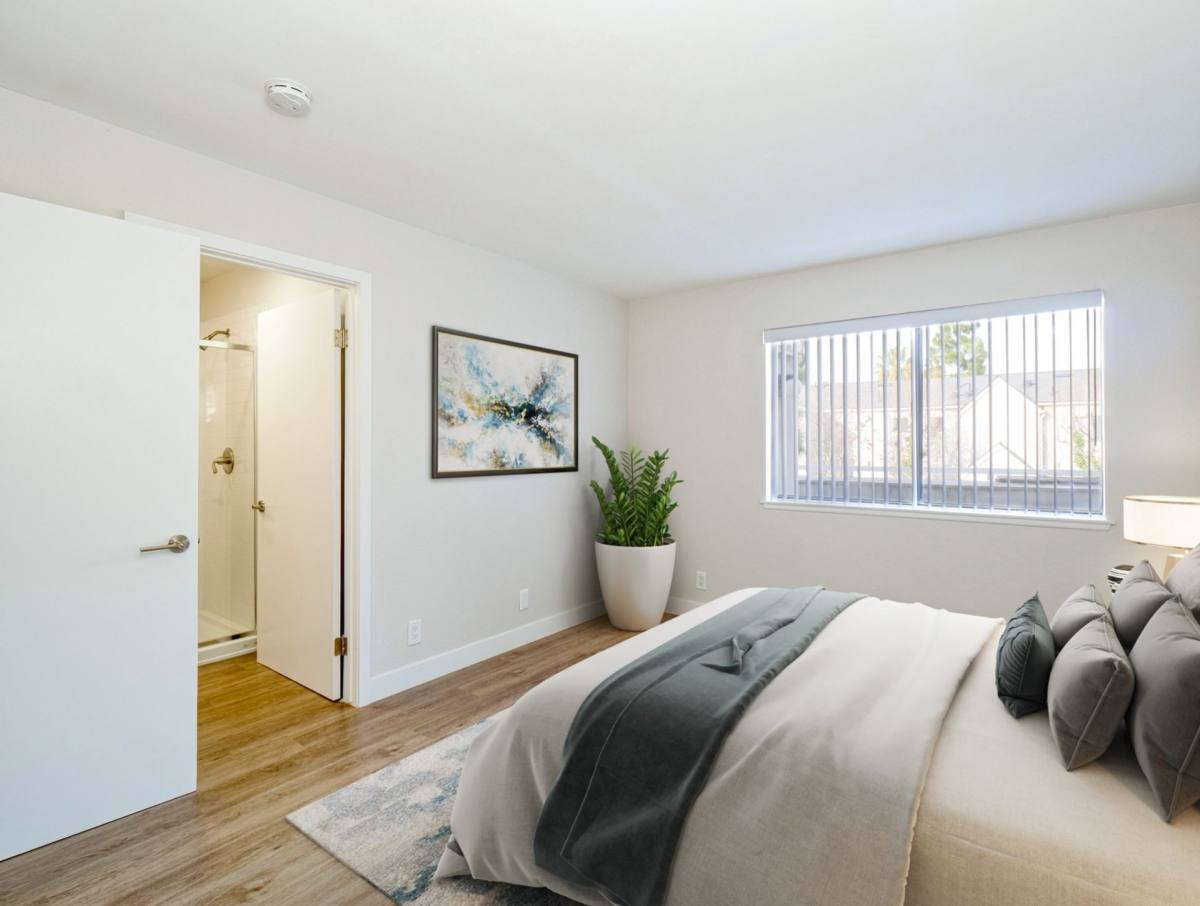 Apartment for rent at 11208 S Western, Los Angeles, CA 90047