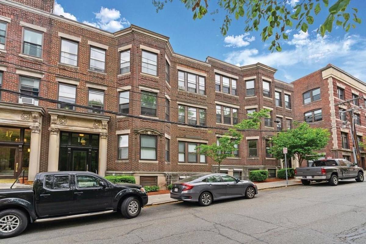 Apartment for rent at 15 Stearns Rd #10, Brookline, MA 02446