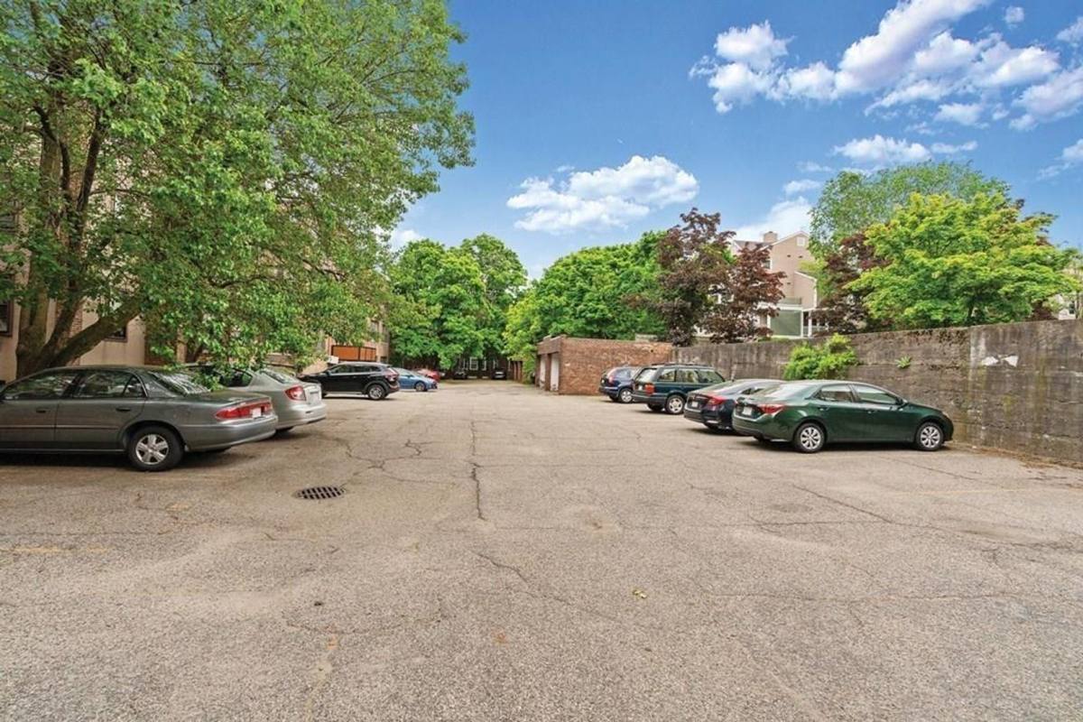 Apartment for rent at 15 Stearns Rd #10, Brookline, MA 02446