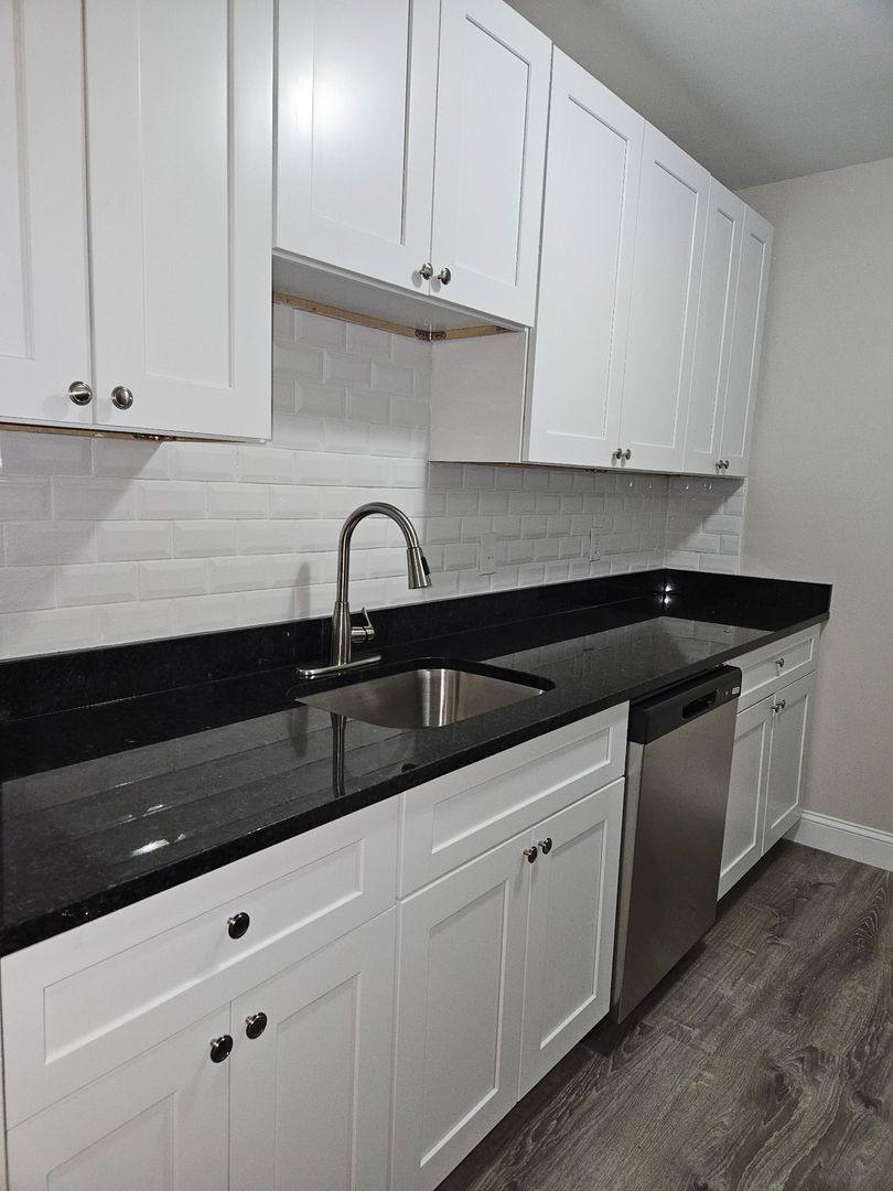 Apartment for rent at 2 Weaver St, Fall River, MA 02720