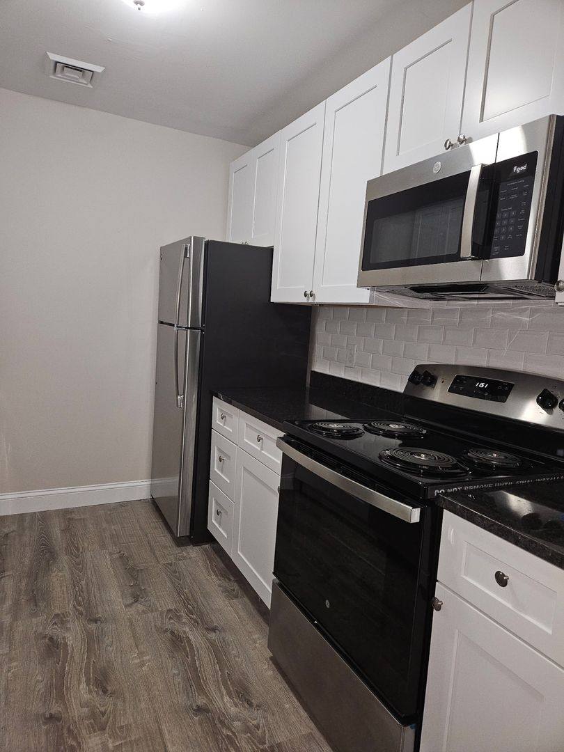 Apartment for rent at 2 Weaver St, Fall River, MA 02720