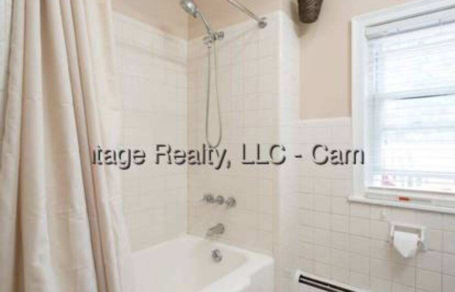 Apartment for rent at 20 Fellsway #2, Somerville, MA 02145