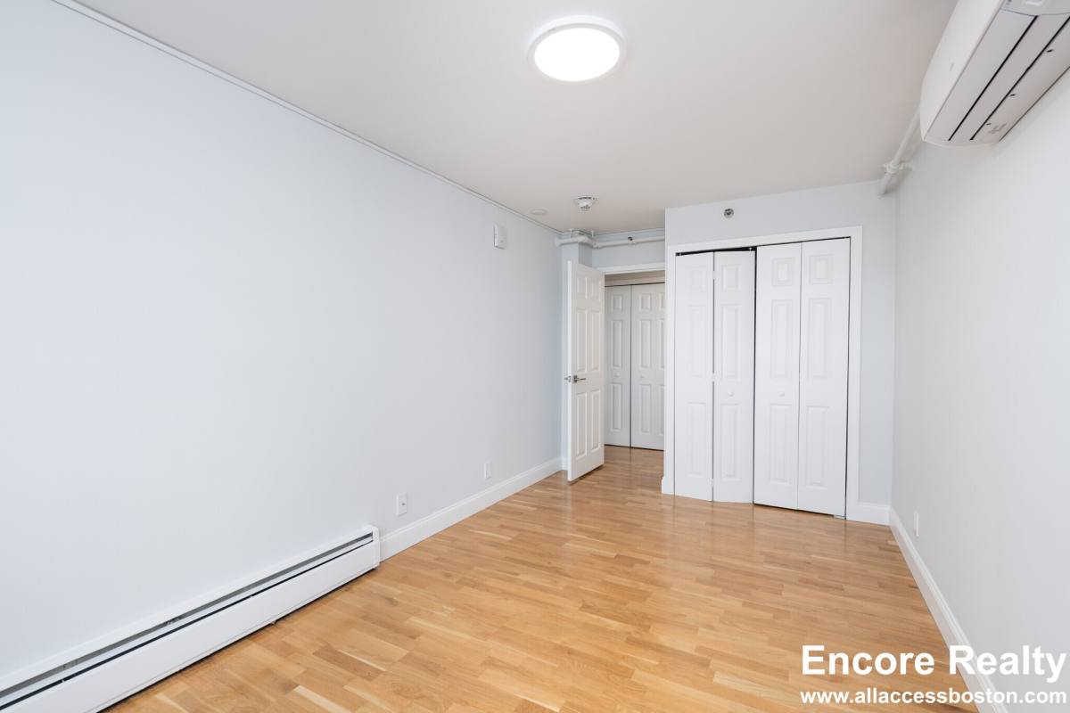 Apartment for rent at 1410 Columbia Rd #714I, South Boston, MA 02127