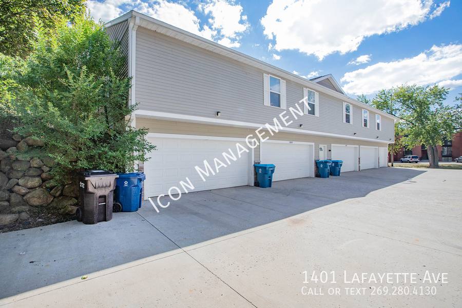 Townhouse for rent at 1401 Lafayette Ave, Kalamazoo, MI 49006
