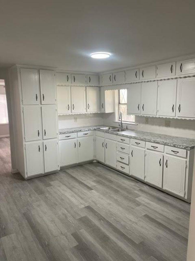 House for rent at 107 S Harrison St, West, TX 76691