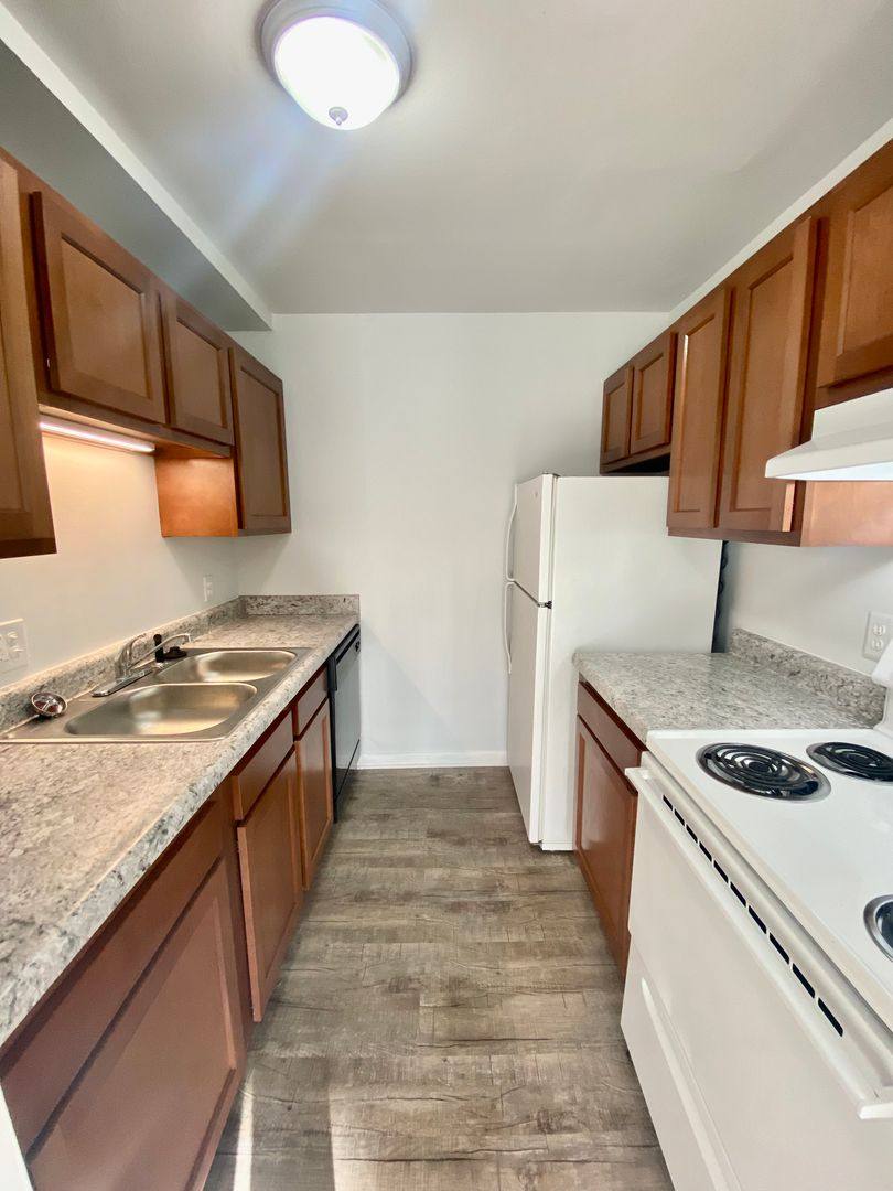 Apartment for rent at 504 St Johns, Ypsilanti, MI 48197