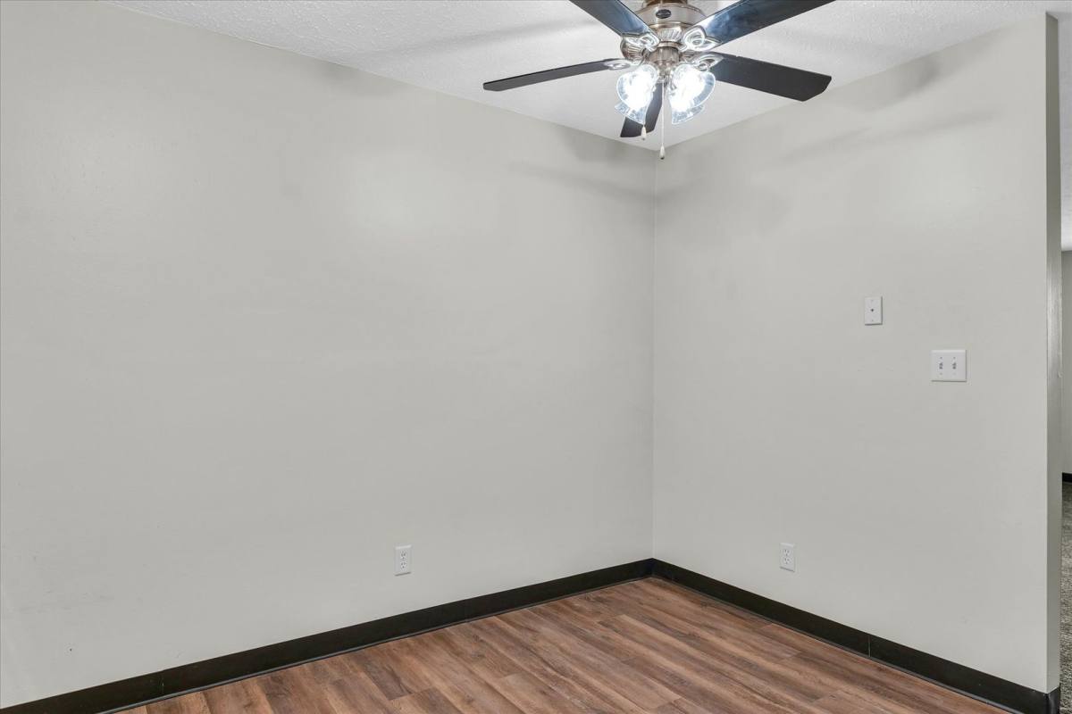 Apartment for rent at 5 Willedrob Rd, Bloomington, IL 61701