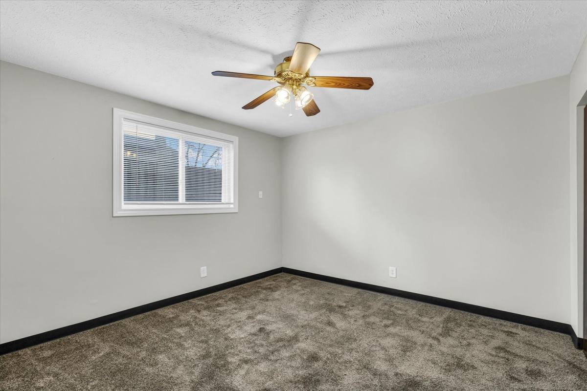 Apartment for rent at 5 Willedrob Rd, Bloomington, IL 61701