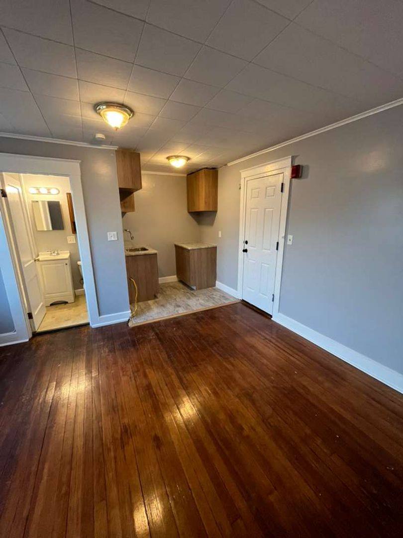 Apartment for rent at 1 Park Circle, Milford, CT 06460
