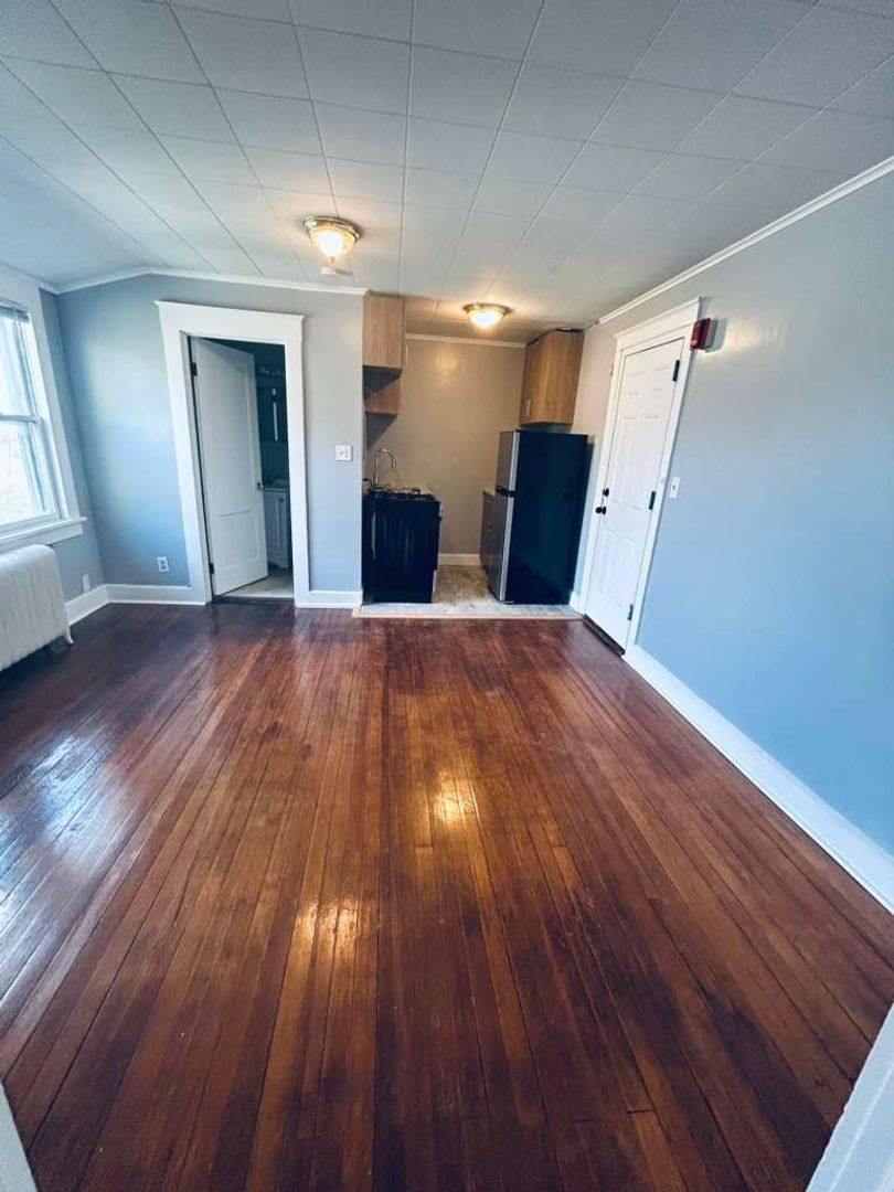Apartment for rent at 1 Park Circle, Milford, CT 06460