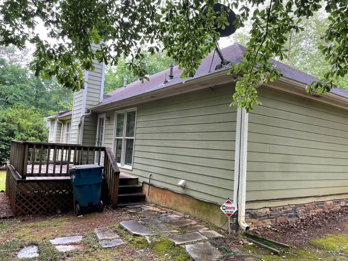 House for rent at 300 Pebble Creek Dr, Athens, GA 30605