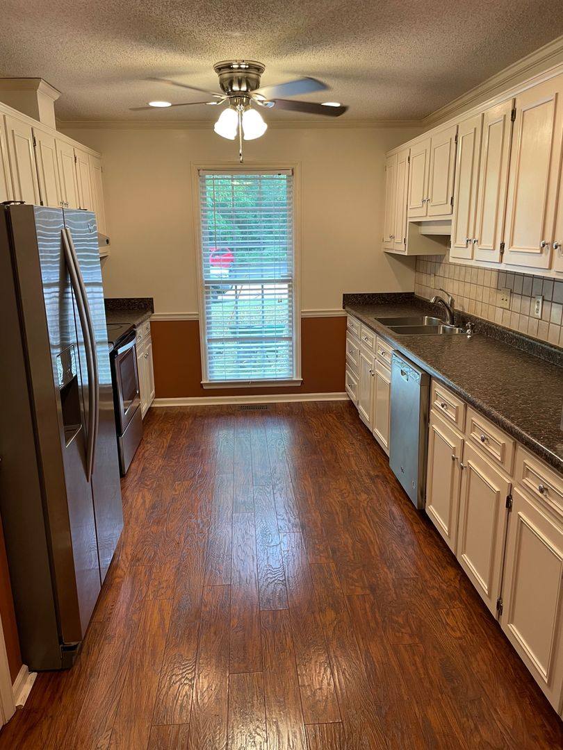 House for rent at 300 Pebble Creek Dr, Athens, GA 30605