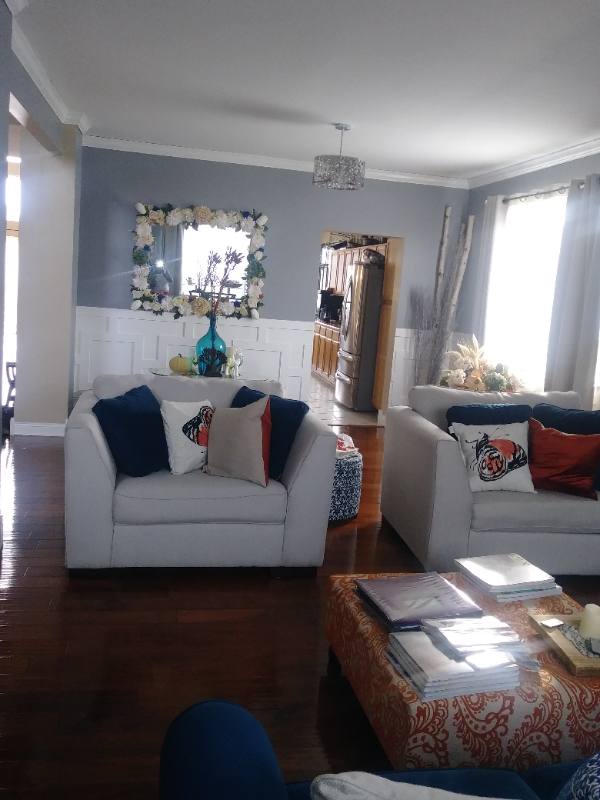 House for rent at 6700 Pine Lane, Carpentersville, IL 60110