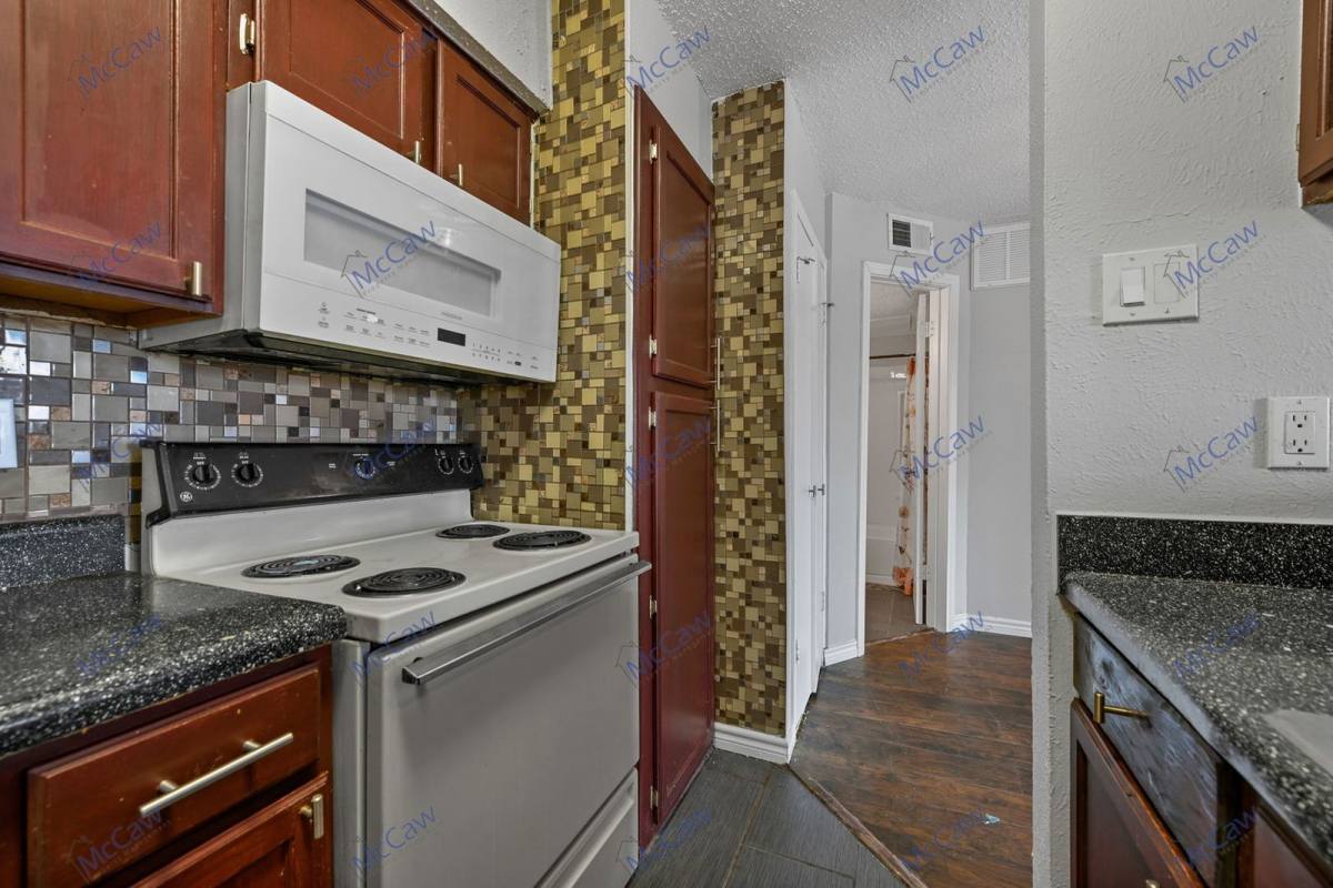 Condo for rent at 9520 Royal Lane #321, Dallas, TX 75243