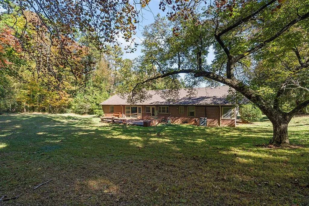House for rent at 8 Davids Lane, Chase City, VA 23924