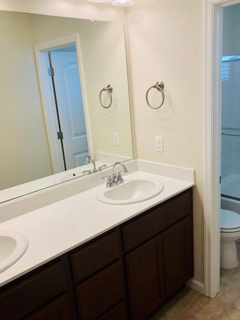 House for rent at 1614 Dodder Dr, Los Banos, CA 93635