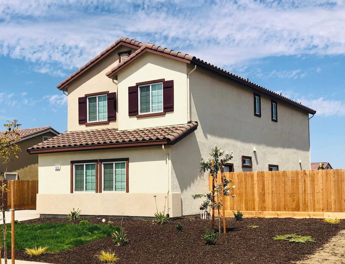 House for rent at 1614 Dodder Dr, Los Banos, CA 93635