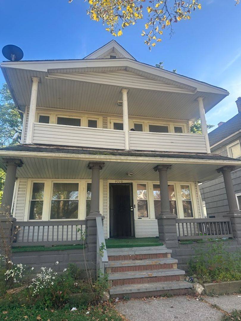 Townhouse for rent at 9710 Lamontier, Cleveland, OH 44104