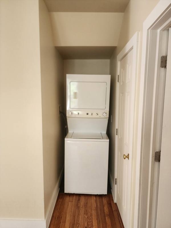 157 N Clinton St #B, Poughkeepsie, NY 12601 - Apartment for Rent - Image 8