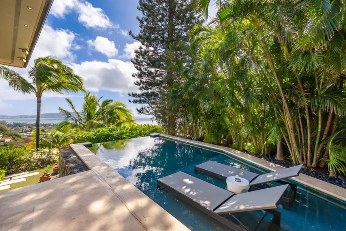 House for rent at 1507 Ehupua Place, Honolulu, HI 96821