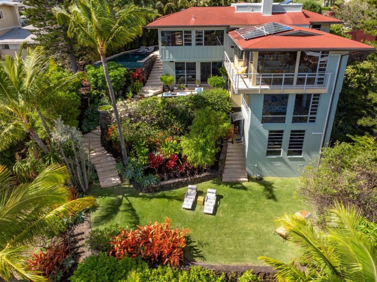 House for rent at 1507 Ehupua Place, Honolulu, HI 96821