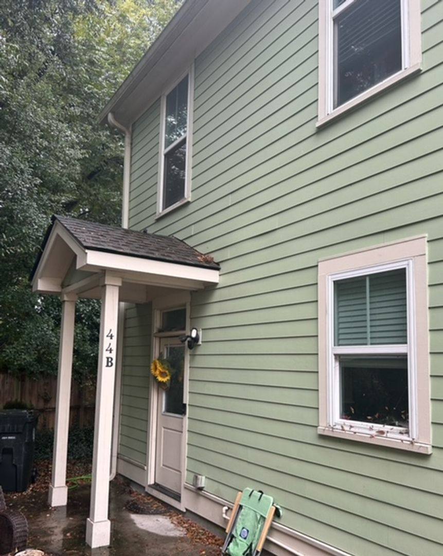 Apartment for rent at 44 Grove St, Charleston, SC 29403
