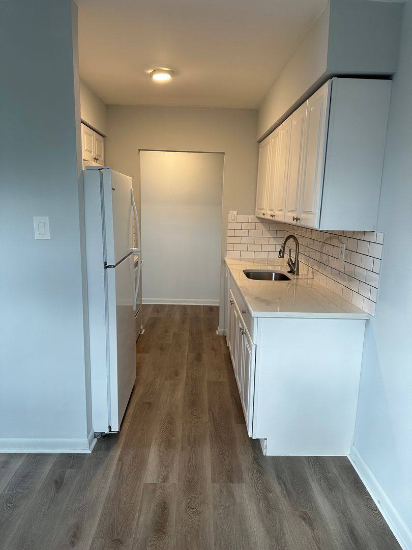 Apartment for rent at 500-502 W Ave, Jenkintown, PA 19046