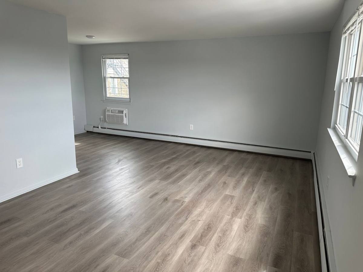 Apartment for rent at 500-502 W Ave, Jenkintown, PA 19046