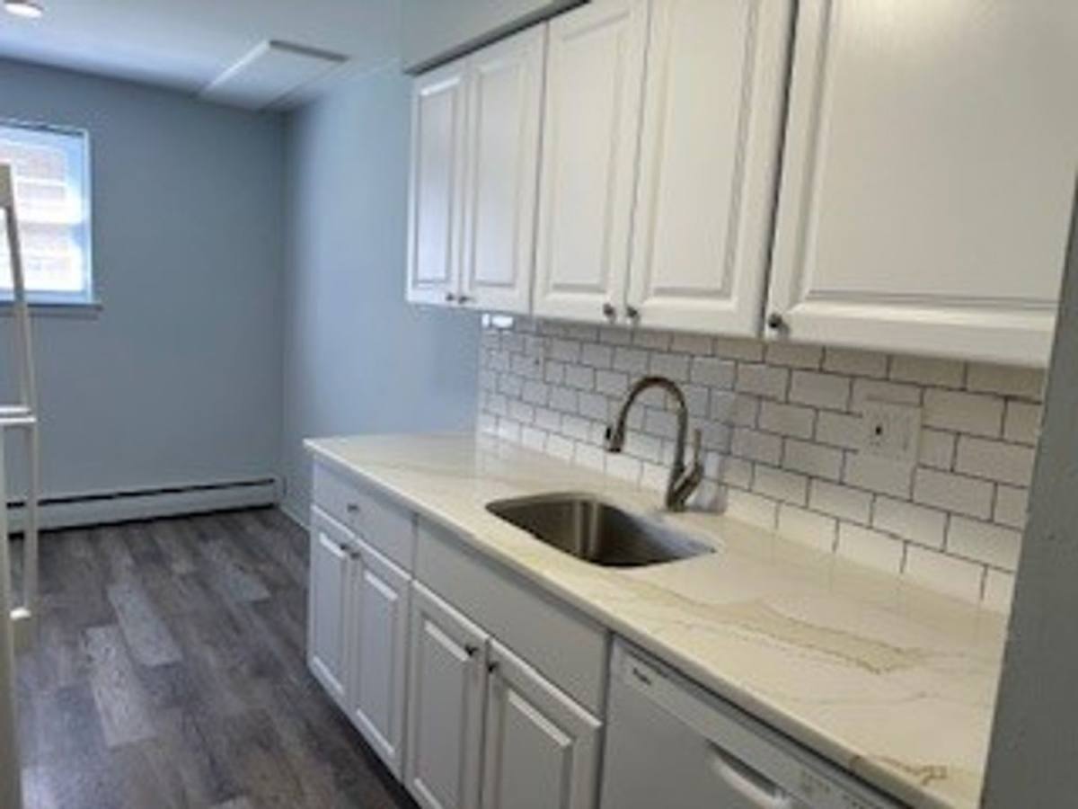 Apartment for rent at 500-502 W Ave, Jenkintown, PA 19046