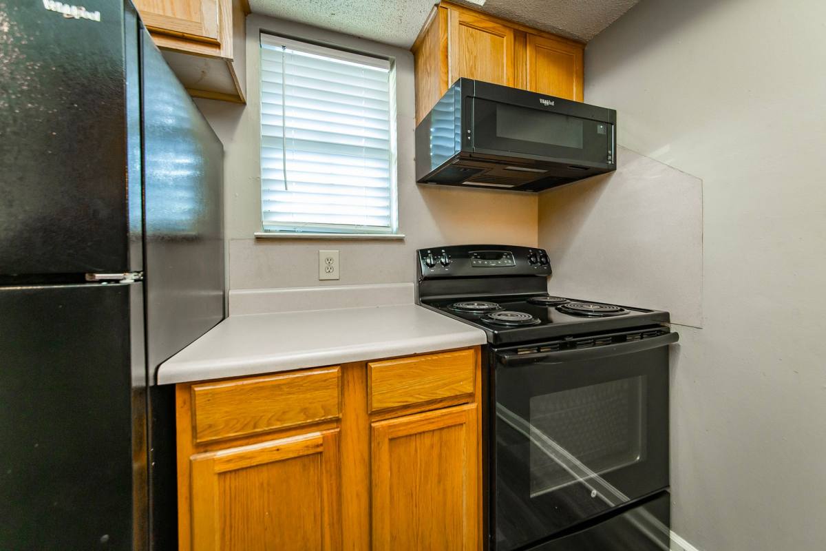 Apartment for rent at 200 Crestview Dr, Jacksonville, AR 72076