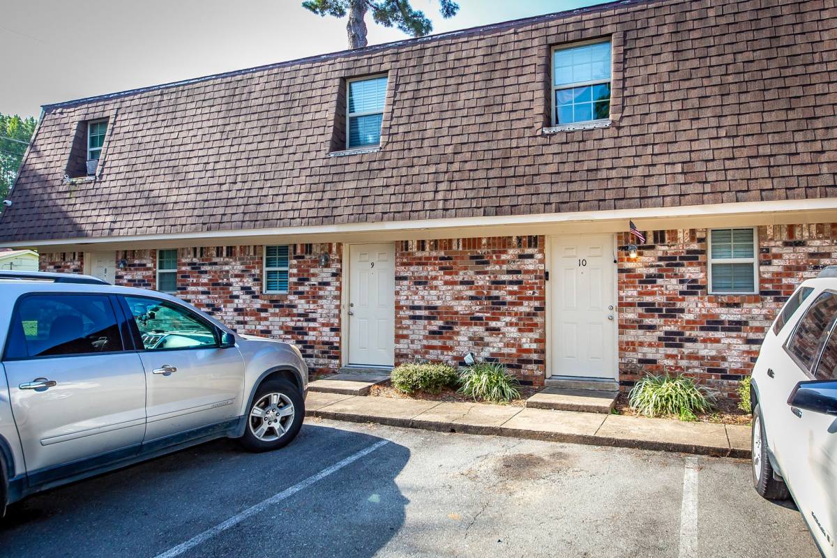 Apartment for rent at 200 Crestview Dr, Jacksonville, AR 72076