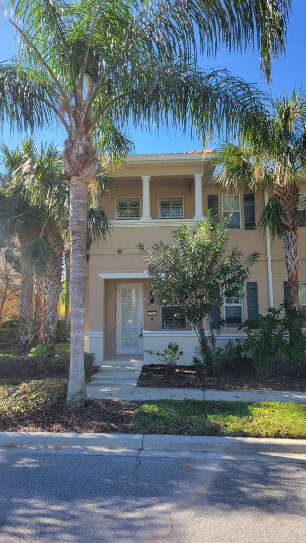 Townhouse for rent at 3716 82nd Ave Circle E, Sarasota, FL 34243