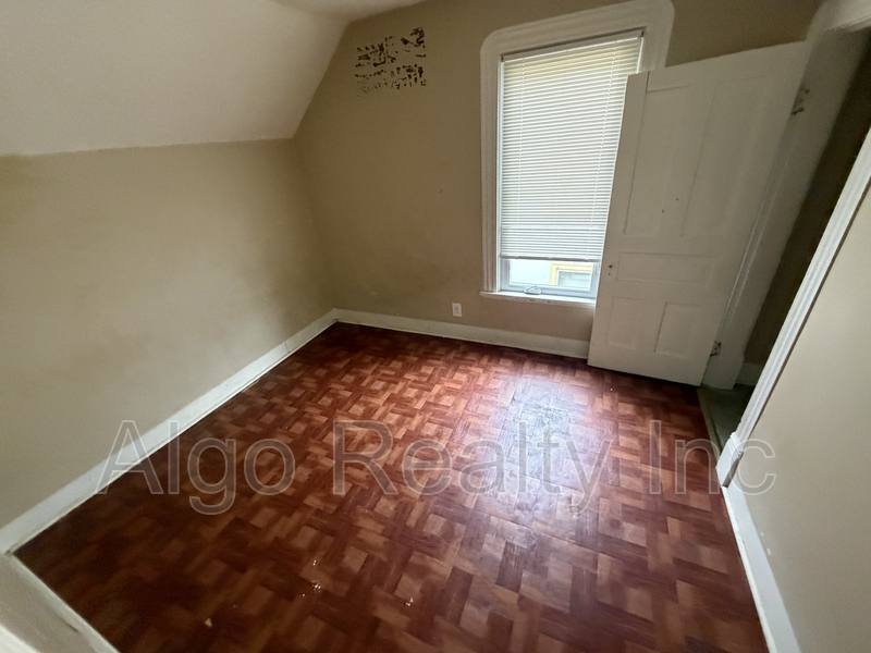 House for rent at 2647 Fremont Ave N, Minneapolis, MN 55411