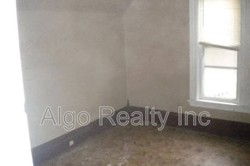 House for rent at 2647 Fremont Ave N, Minneapolis, MN 55411