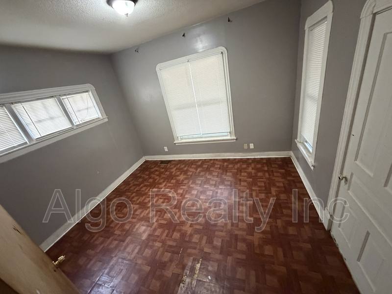 House for rent at 2647 Fremont Ave N, Minneapolis, MN 55411