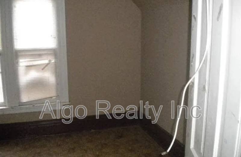 House for rent at 2647 Fremont Ave N, Minneapolis, MN 55411