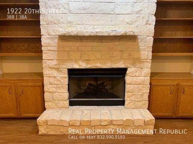 Townhouse for rent at 1922 20th St, Huntsville, TX 77340