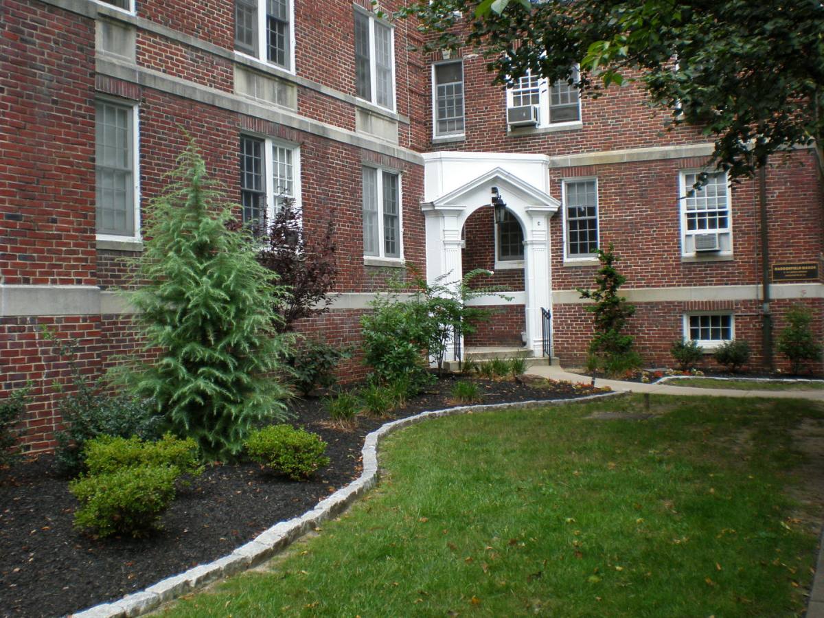 Apartment for rent at 2 Linden Ave, Haddonfield, NJ 08033