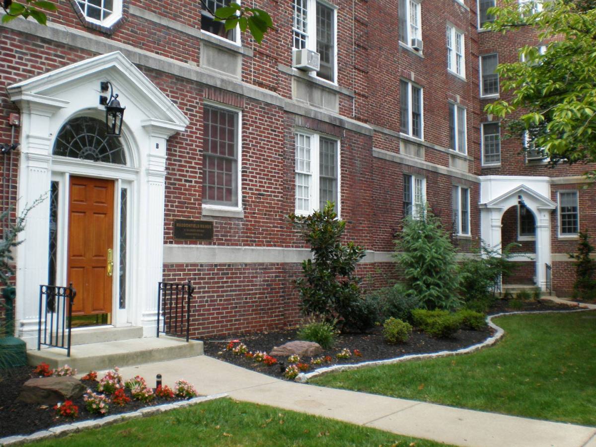 Apartment for rent at 2 Linden Ave, Haddonfield, NJ 08033