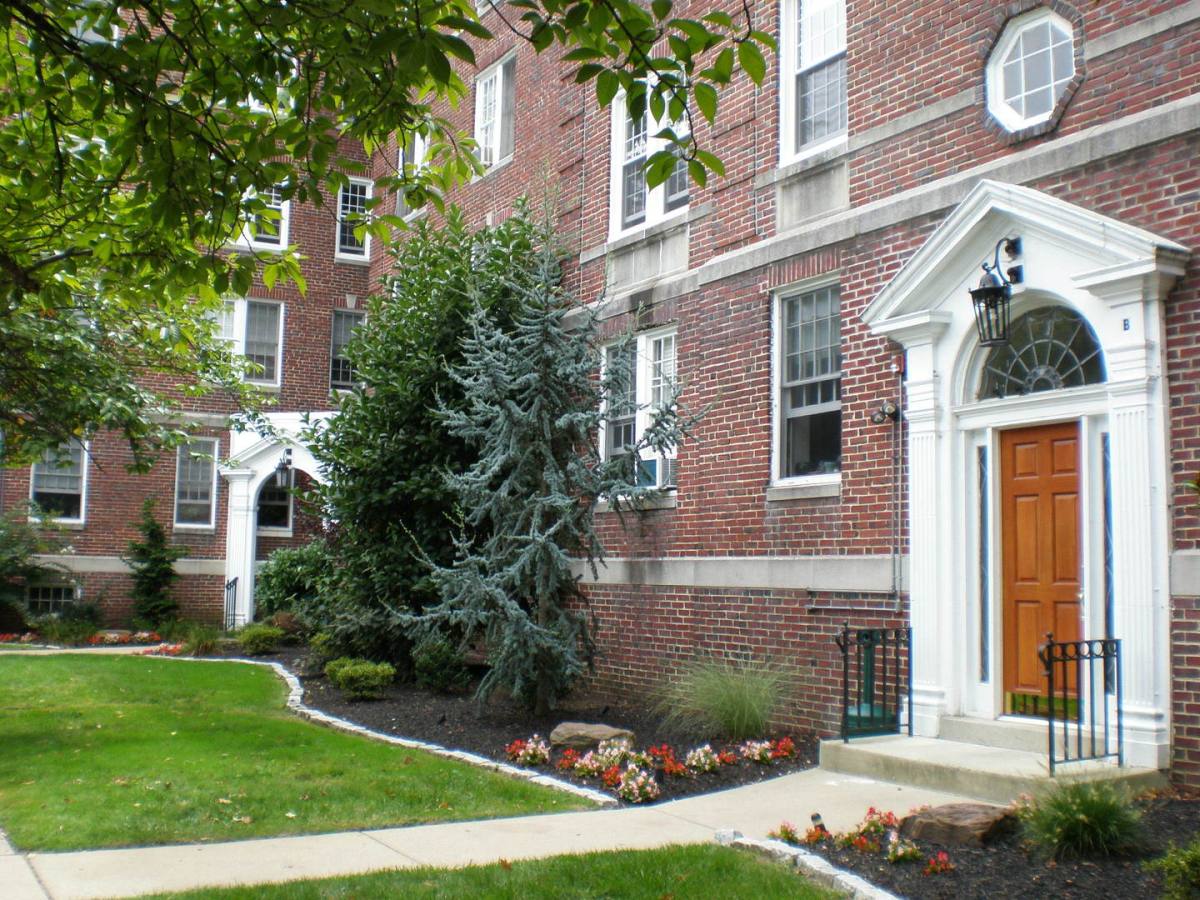 Apartment for rent at 2 Linden Ave, Haddonfield, NJ 08033