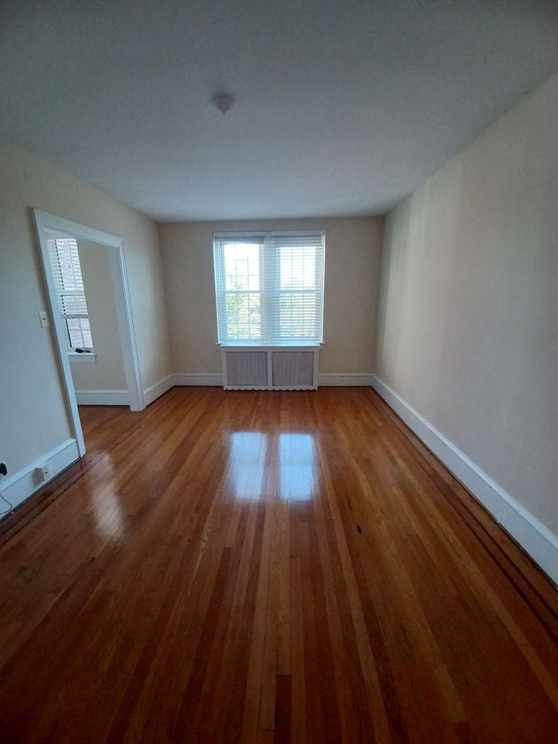 Apartment for rent at 2 Linden Ave, Haddonfield, NJ 08033