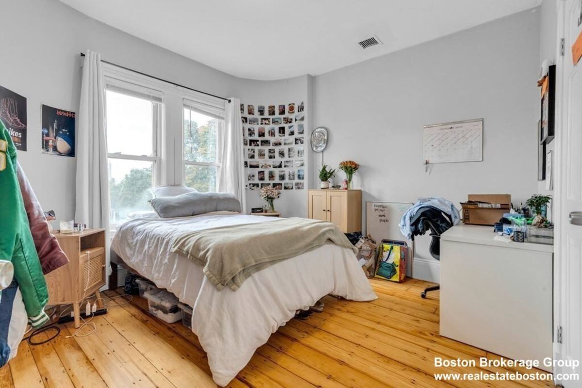 Apartment for rent at 192 Saint Alphonsus St #4, Roxbury Crossing, MA 02120