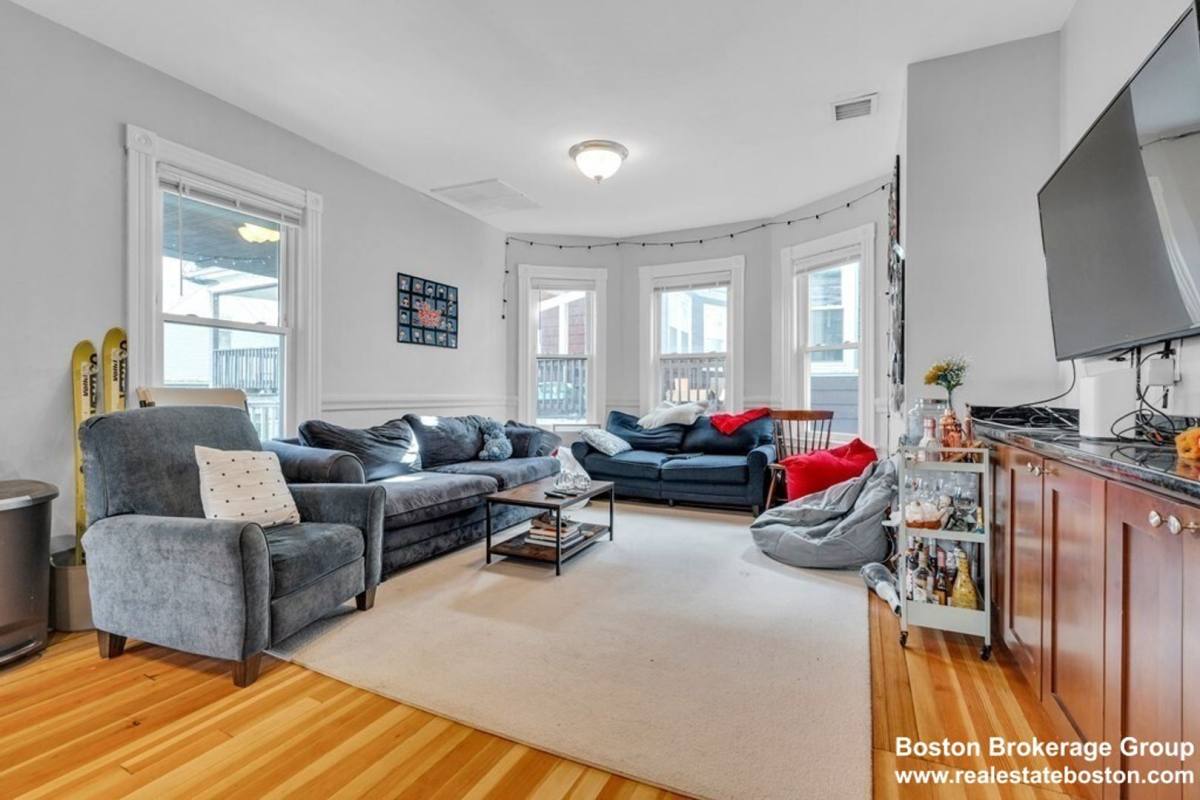 Apartment for rent at 192 Saint Alphonsus St #4, Roxbury Crossing, MA 02120